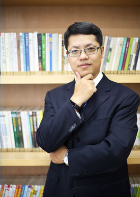 中級會計(jì)職稱老師達(dá)江